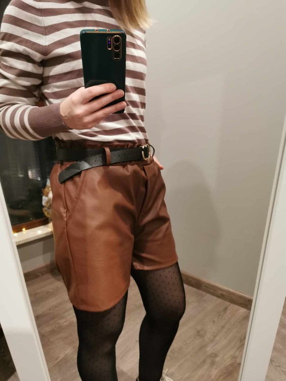 SZORTY EKOSKÓRA CZEKOLADA