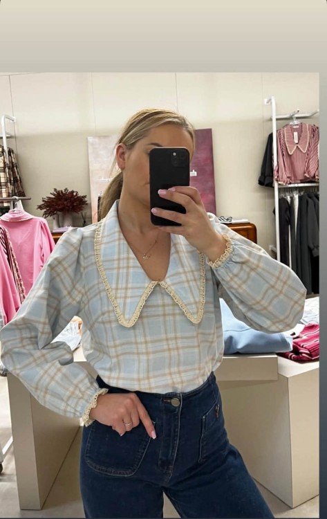 koszula purpura, koszula z kołnierzykiem, koszula vintage, koszula damska z kołnierzykiem, koszula damska na wiosnę, koszula damska do jeansów, koszula z kołnierzykiem w kratkę, koszula damska purpura w kratkę, koszula z kołnierzykiem purpura