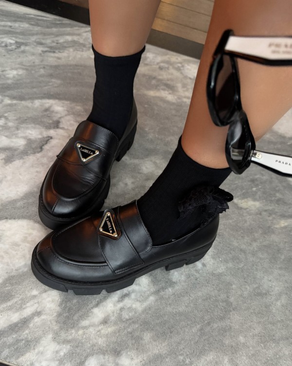 la milla czarne mokasyny na wiosnę, la milla czarne skórzane mokasyny do spodenek, skórzane mokasyny do wiosennych stylizacji, płaskie eleganckie buty damskie, la milla czarne skórzane loafers