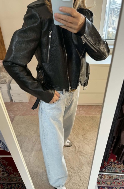 la milka kurtka skórzana czarna, la milla kurtka skóra czarna, la milla kurtka ramoneska, la milla ramoneska skórzana, la milla skórzana kurtka na wiosnę, la milla krótka ramoneska