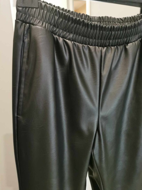 SPODNIE EKOSKÓRA CZARNE