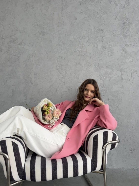 purpura żakiet tessa różowy, purpura marynarka tessa różowa do spodni w kant, marynarka oversize na wiosnę, marynarka różowa na wiosnę, purpura różowa marynarka na wiosnę, purpura marynarka na wiosnę do jeansów