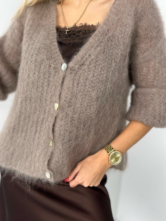 kardigan moherowy fango, kardigan kid moher fango, kardigan kid moher na wiosnę, kardigan kid moher zapinany na guziki, puszysty kardigan moherowy fango, elegancki kardigan moherowy na sukienkę