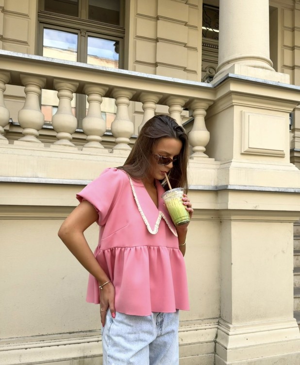 purpura koszula z kołnierzykiem różowa, purpura bluzka z kołnierzykiem do wiosennych stylizacji, purpura koszula z kołnierzykiem różowa, purpura koszula z kołnierzykiem do spodni wiskozowych, bawełniana bluzka z kołnierzykiem na lato