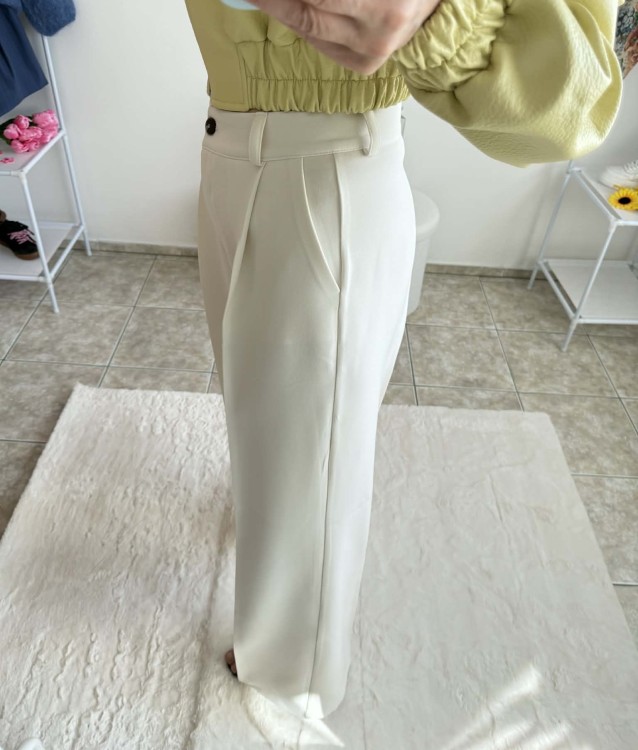 la milla spodnie kokosowe w kant, la milla kokosowe spodnie szerokie w kant, la milla spodnie z szeroką nogawką, la milla ecru spodnie eleganckie na komunię, la mila spodnie ecru na wiosnę, eleganckie spodnie la milla, la milla garnitur ecru