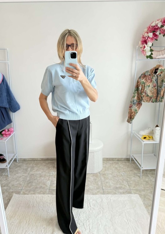 la milla czarne spodnie z białym lampasem, la milla eleganckie czarne spodnie, la milla spodnie w kant z białym lampasem, la milla czarne eleganckie spodnie na wiosnę, la milla eleganckie czarne spodnie na chrzciny