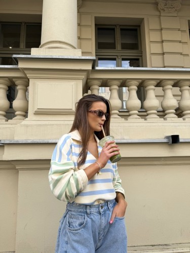 bluza Lusia purpura, purpura bluza Lusia w paski,, bluza vintage, purpura bluza damska polo , bluza damska na wiosnę, bluza damska do jeansów, purpura bluza w niebieskie pasy,  bluza damska purpura, bluza z kołnierzykiem purpura