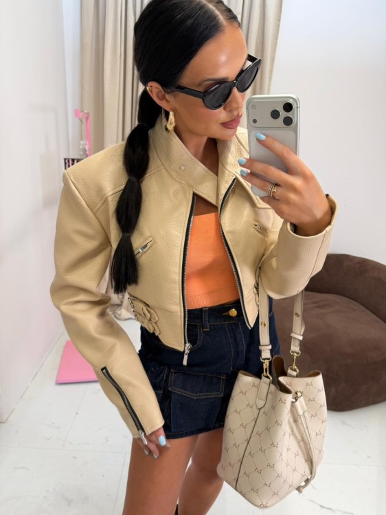 la milla kurtka skórzana mashko beżowa, la milla krótka kurtka skórzana, la milla kurtka beżowa z paskami, la milla ramoneska skórzana beżowa, skórzana ramoneska na wiosnę, la milla kurtka skóra, la milla kurtka skórzana do jeansów na wiosnę