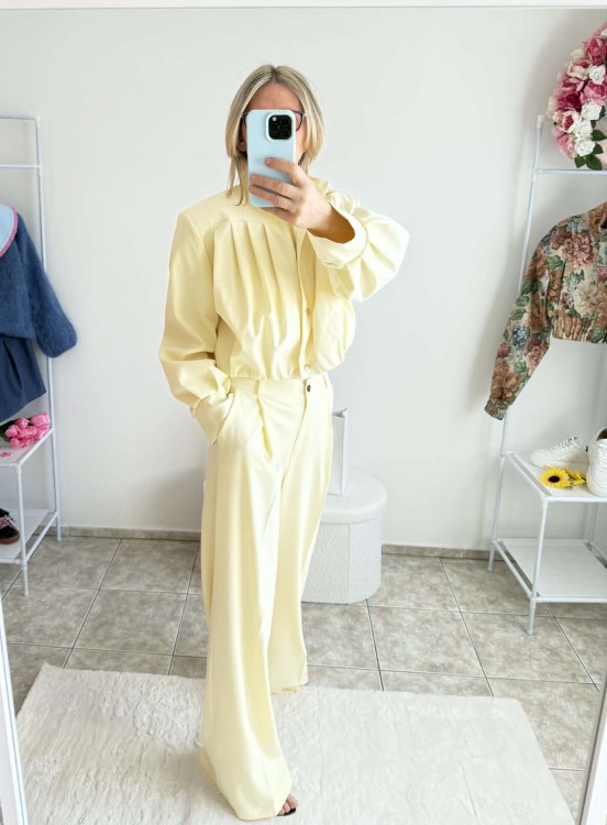 la milla bomberka bananowa, la milla  bomberka banan, la milla bomberka wiskozowa, la milla bomberka z wiskozy na wiosnę, la milla bananowa kurtka, la milla bananowa bomberka do wiosennych stylizacji