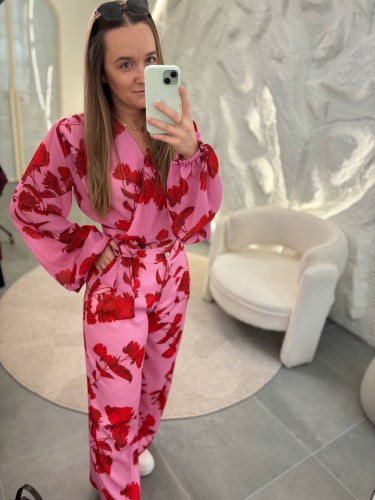 koszula w kwiaty, koszula la milla, koszula w kwiaty la milla, koszula  na randkę la milla, koszula damska, bluzka damska la milla, bluzka la milla, bluzka w kwiaty la milla, koszula różowa la milla w kwiaty, koszula różowa czerwone kwiaty