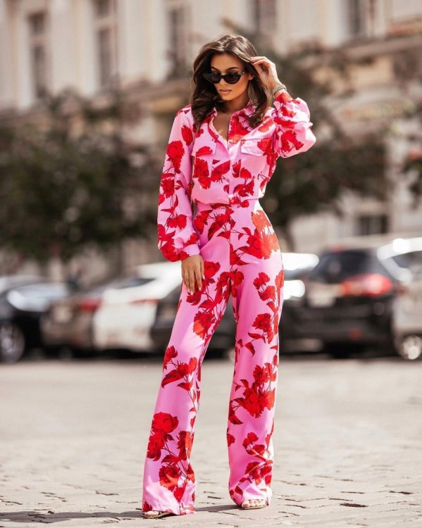 spodnie różowe w czerwone kwiaty, spodnie różowe w czerwone kwiaty la milla, spodnie damskie, spodnie la milla, spodnie różowe la milla