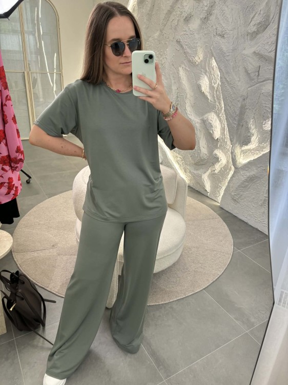 komplet z modalu na wiosnę, komplet modalowy damski, komplet modal plus size, wygodny komplet damski z modalu na wiosnę khaki, komplet homewear, komplet modal khaki na wiosnę