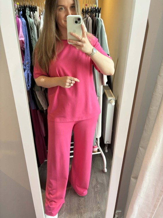 komplet z modalu na wiosnę, komplet modalowy damski, komplet modal plus size, wygodny komplet damski z modalu na wiosnę różowy, komplet homewear, komplet modal różowy na wiosnę