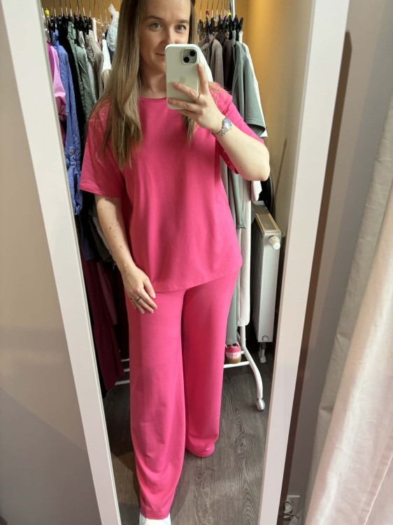 komplet z modalu na wiosnę, komplet modalowy damski, komplet modal plus size, wygodny komplet damski z modalu na wiosnę różowy, komplet homewear, komplet modal różowy na wiosnę