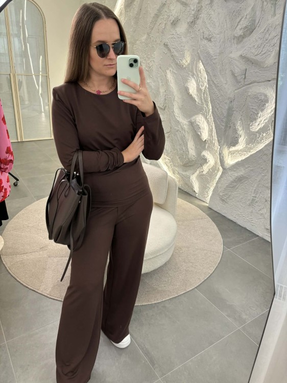 komplet z modalu na wiosnę, komplet modalowy damski, komplet modal plus size, wygodny komplet damski z modalu na wiosnę w kolorze czekoladowym, komplet homewear, komplet modal czekoladowy na wiosnę, komplet modal bluzka z długim rękawem