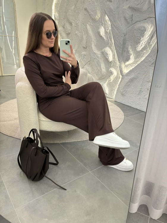 komplet z modalu na wiosnę, komplet modalowy damski, komplet modal plus size, wygodny komplet damski z modalu na wiosnę w kolorze czekoladowym, komplet homewear, komplet modal czekoladowy na wiosnę, komplet modal bluzka z długim rękawem