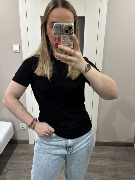 sweter wełna merino czarny, sweter z krótkim rękawem z wełny merino czarny, sweter wełna merino czarny na wiosnę, miękki sweter wełniany na wiosnę, sweter merino krótki rękaw czarny na wiosnę