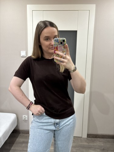 sweter wełna merino czekoladowy, sweter z krótkim rękawem z wełny merino czekoladowy, sweter wełna merino śmietankowy na wiosnę, miękki sweter wełniany na wiosnę, sweter merino krótki rękaw czekoladowy na wiosnę