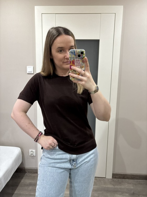 sweter wełna merino czekoladowy, sweter z krótkim rękawem z wełny merino czekoladowy, sweter wełna merino śmietankowy na wiosnę, miękki sweter wełniany na wiosnę, sweter merino krótki rękaw czekoladowy na wiosnę