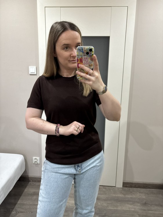 sweter wełna merino czekoladowy, sweter z krótkim rękawem z wełny merino czekoladowy, sweter wełna merino śmietankowy na wiosnę, miękki sweter wełniany na wiosnę, sweter merino krótki rękaw czekoladowy na wiosnę