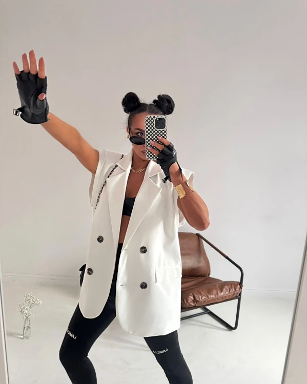 la milla kamizelka biała, kamizelka biała la milla, dłuższa kamizelka biała, wiosenne stylizacje, kamizelka biała do jeansów, kamizelka biała do spodenek, la milla kamizelka oversize, la milla kamizelka garnitur, la milla kamizelka na komunię