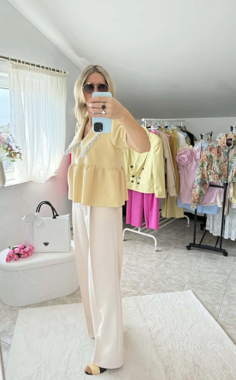 la milla spodnie beżowe w kant, la milla beżowe spodnie szerokie w kant, la milla spodnie z szeroką nogawką, la milla beżowe spodnie eleganckie na komunię, la mila spodnie beżowe na wiosnę, eleganckie spodnie la milla, la milla garnitur beżowe