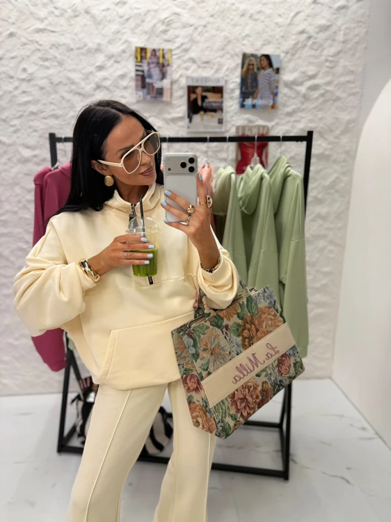 la milla bluza bananowa Aspen, bluza bawełniana Aspen la milla na wiosnę, bluza Aspen la milla z kołnierzem, bluza ze stójką la milla, ciepła bluza la milla, bananowa bluza la milla, ciepła bluza bawełniana na wiosnę, bluza Aspen do legginsów la milla