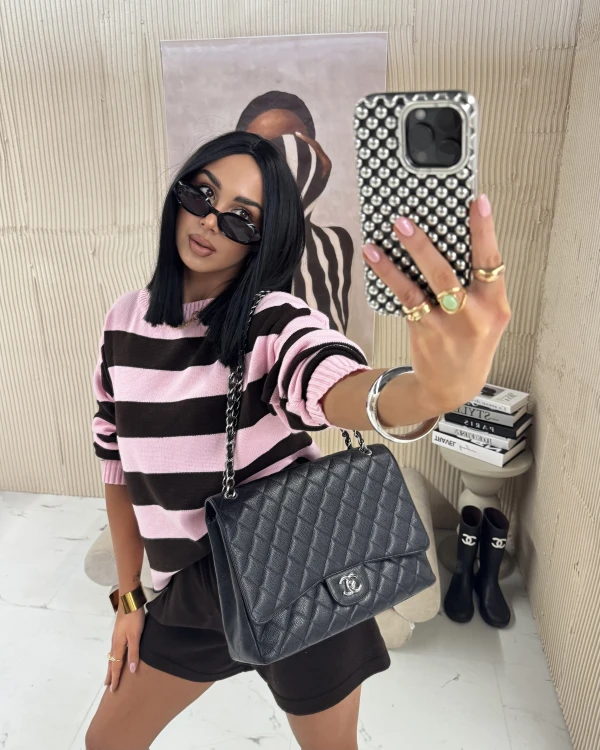 la milla komplet dzianinowy różowy  w czekoladowe paski, la milla komplet różowy w paski, la milla komplet sweterkowy w różowe pasy  sweter i spodenki, la milla komplet dzianinowy w pasy na wiosnę, la milla komplet sweterkowy na wiosnę