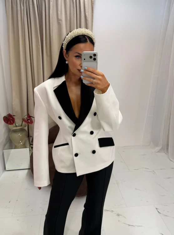 la milla marynarka biało-czarna kim, la milla elegancka marynarka, la milla elegancka marynarka biała z czarnymi kieszeniami, la milla elegancka biała marynarka na komunię, la milla biała marynarka na chrzciny