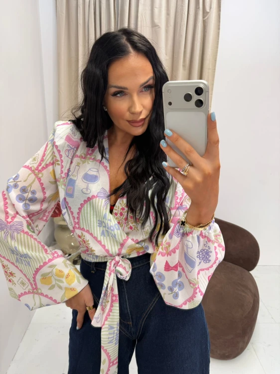 la milla wiązana koszula śmietana na lato, koszula na randkę la milla, la milla bluzka wiązana kremowa, la milla kremowa bluzka z szerokimi rękawami, la milla bluzka śmietankowa na wiosnę, la milla wiskozowa koszula wiązana la dolce vita do jeansów