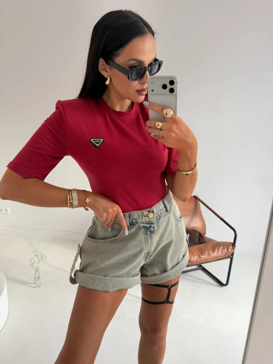 la milla body szminka z okrągłym dekoltem, la milla body bordo z logiem, la milla body szminka, eleganckie bordo body la milla na wiosnę, la milla body do spódniczki, la milla body wiosenne stylizacje