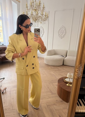 la milla marynarka średnia limonkowa, marynarka la milla dwurzędowa limonka, marynarka damska limonkowa, la milla garnitur limonkowy, la milla elegancki garnitur limonka la milla marynarka dwurzędowa, garnitur damski na wiosnę