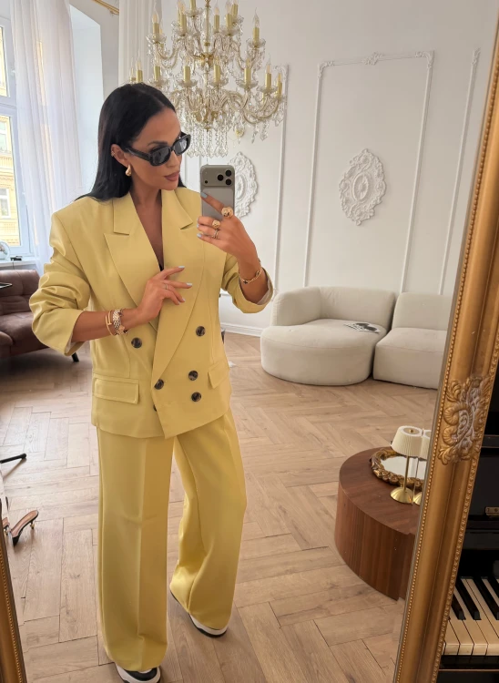 la milla marynarka średnia limonkowa, marynarka la milla dwurzędowa limonka, marynarka damska limonkowa, la milla garnitur limonkowy, la milla elegancki garnitur limonka la milla marynarka dwurzędowa, garnitur damski na wiosnę