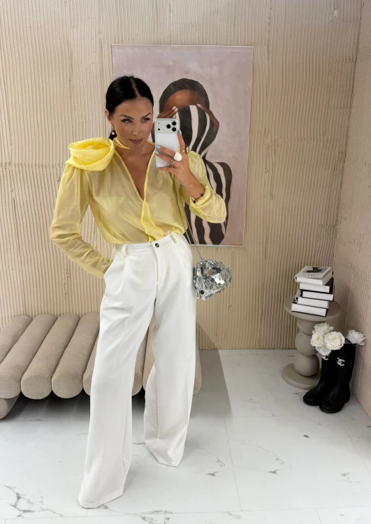 la milla bluzka z różą, la milla elegancka bluzka żółta z różą, la milla wiskozowa bluzka z różą żółta, la milla bluzka mgiełka, la milla elegancka bluzka na komunię, la milla koszula z różą żółta, la milla bluzka żółta na komunię