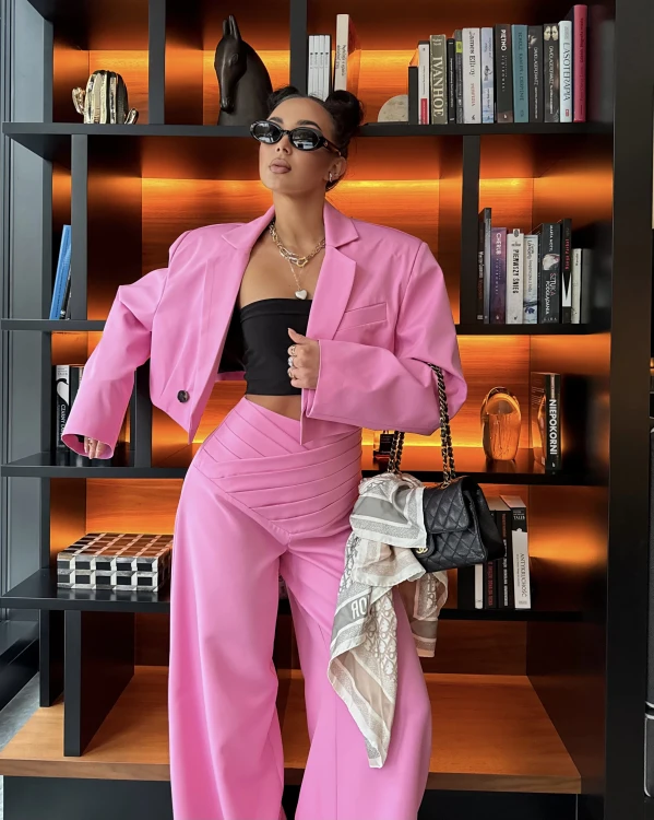 la milla spodnie różowe, la milla spodnie różowe bandaż pas, la milla spodnie szerokie w kant, la milla spodnie szeroka nogawka, la milla spodnie eleganckie, la milla spodnie prosta nogawka, la mila spodnie na komunię, garnitur la milla