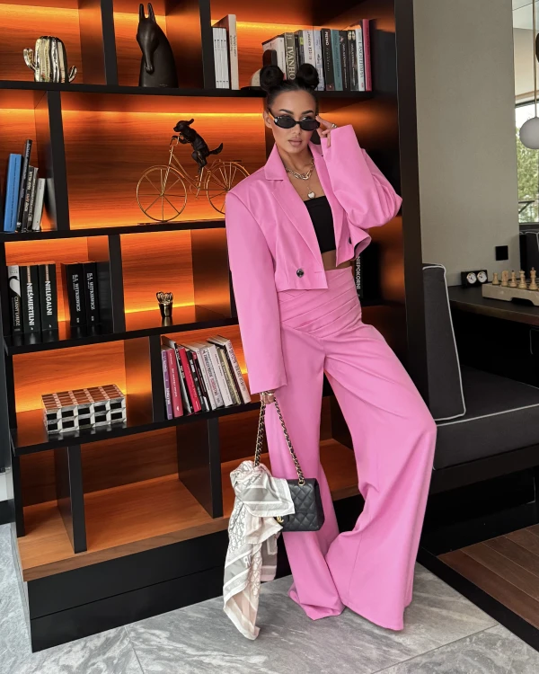 la milla spodnie różowe, la milla spodnie różowe bandaż pas, la milla spodnie szerokie w kant, la milla spodnie szeroka nogawka, la milla spodnie eleganckie, la milla spodnie prosta nogawka, la mila spodnie na komunię, garnitur la milla