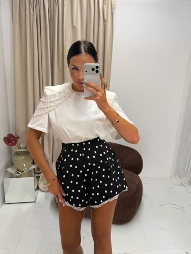 la milla spodenki motylki czarne w grochy, la milla szorty motylki czarne w grochy, la milla szorty z zakładkami czarne w grochy, la milla spodenki z zakładkami czarne groszki, spodenki na wiosnę la milla, eleganckie spodenki czarne, spodenki na wiosnę