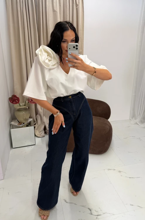 la milla biała bluzka z różą, la milla elegancka bluzka biała z różą, la milla bawełniana bluzka z różą biała, la milla elegancka bluzka na komunię, la milla bluzka biała na komunię, la milla bluzka biała dekolt w szpic z różą na ramieniu