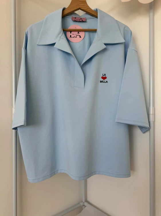 la milla bluza polo błękitna, la milla bluza polo błękitna, la milla bluza z krótkim rękawem błękitna, la milla bluza błękitna kołnierzykiem, la milla bluzka polo, la milla bluzka błękitna na wiosnę