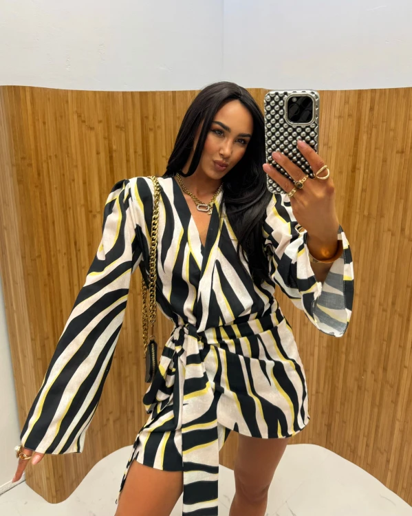 la milla sukienka kimono zebra z żółtym, la milla sukienka elegancka biało-czarna z żółtym, la milla zebra sukienka wiązana, la milla sukienka kimono na lato, la milla sukienka zebra na chrzciny, la milla elegancka sukienka kimono na wiosnę