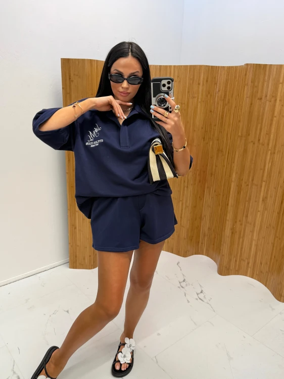 la milla komplet bawełniany granatowy, la milla komplet granatowy bluza polo i spodenki, la milla komplet bawełniany na podróż, la milla komplet dresowy na majówkę, la milla komplet bluza polo i spodenki na wiosnę