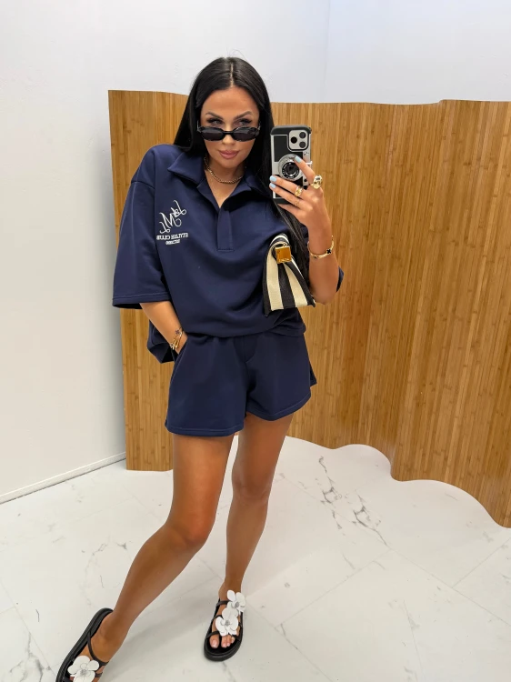 la milla komplet bawełniany granatowy, la milla komplet granatowy bluza polo i spodenki, la milla komplet bawełniany na podróż, la milla komplet dresowy na majówkę, la milla komplet bluza polo i spodenki na wiosnę