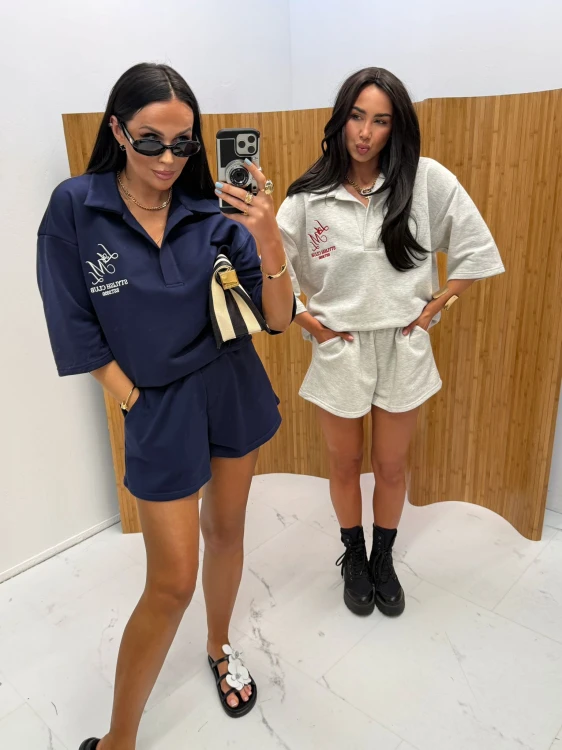 la milla komplet bawełniany szary, la milla komplet szary bluza polo i spodenki, la milla komplet bawełniany na podróż, la milla komplet dresowy na majówkę, la milla komplet bluza polo i spodenki na wiosnę