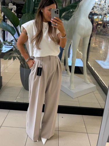 emo eleganckie spodnie w kant fango, emo spodnie w kant beżowe na komunię, emo eleganckie spodnie w kant na chrzciny, eleganckie beżowe spodnie w kant na wiosnę