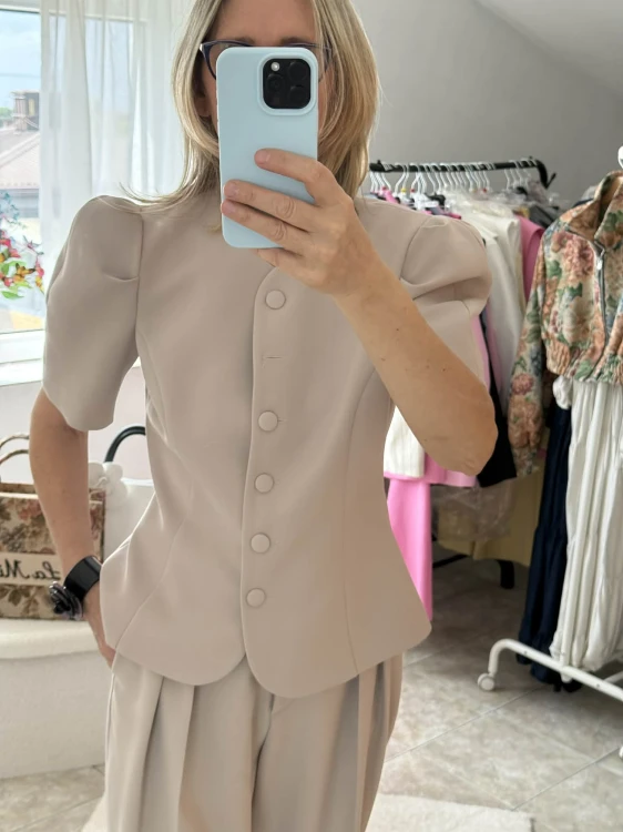Emo marynarka touch beżowa, emo elegancka marynarka taliowana na komunię, emo marynarka touch na chrzciny, emo touch marynarka beżowa, emo elegancka marynarka premium na wiosnę, elegancka marynarka premium polska produkcja