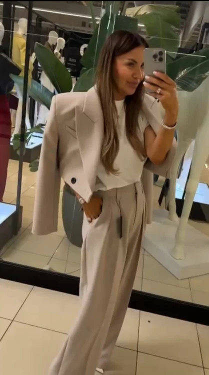 emo eleganckie spodnie w kant fango, emo spodnie w kant beżowe na komunię, emo eleganckie spodnie w kant na chrzciny, eleganckie beżowe spodnie w kant na wiosnę