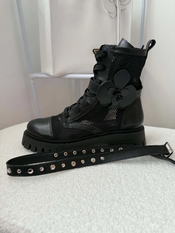 buty trapery siatka la milla, la milla trapery skórzane siatka, skórzane buty wiązane la milla, czarne workery siatka la milla, buty na grubej podeszwie, botki siatka la milla, skórzane trapery z bransoletkami la milla