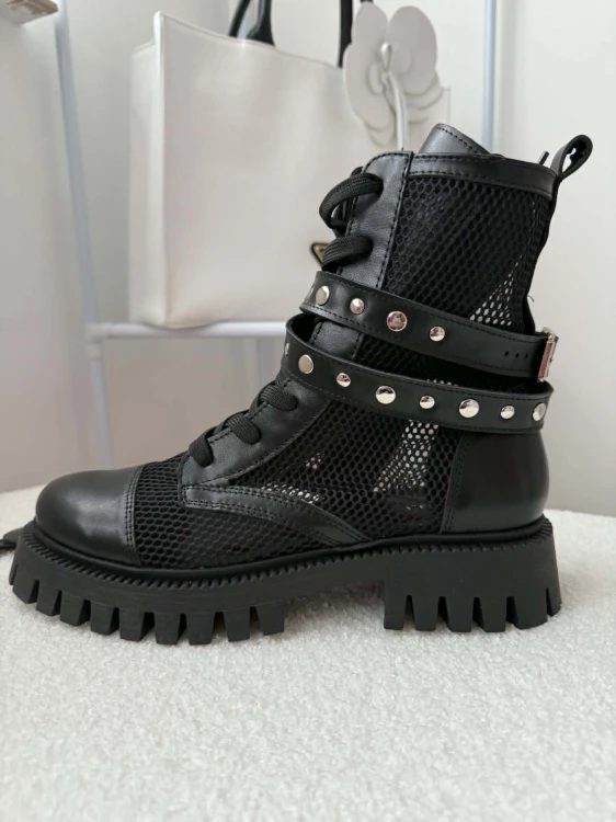 buty trapery siatka la milla, la milla trapery skórzane siatka, skórzane buty wiązane la milla, czarne workery siatka la milla, buty na grubej podeszwie, botki siatka la milla, skórzane trapery z bransoletkami la milla