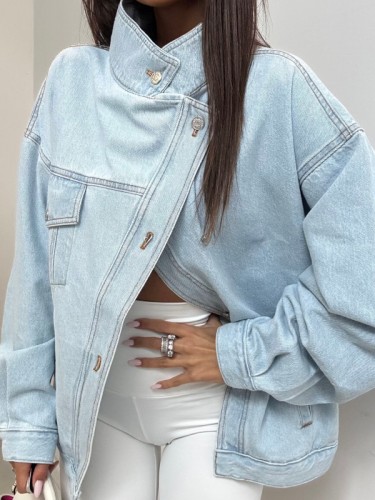 emo kurtka jeansowa jasnoniebieska, emo jeansowa kurtka oversize, emo kurtka jeansowa z asymetrycznym zapięciem, emo kurtka jeansowa niebieska polski producent, emo kurtka jeansowa zapinana po skosie