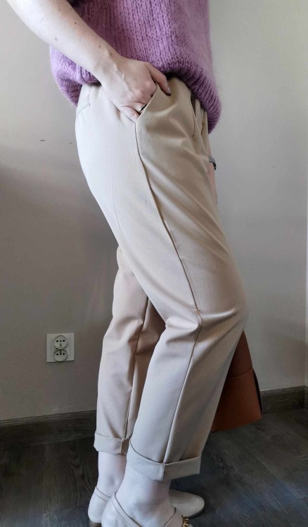 SPODNIE MATERIAŁOWE KARMEL